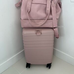 BÉIS weekend travel bag in atlas pink.